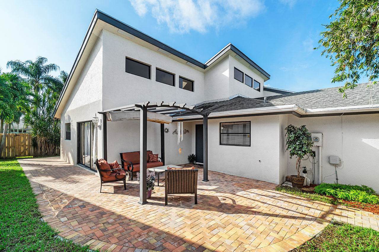 50 Baytree Circle - Photo 1