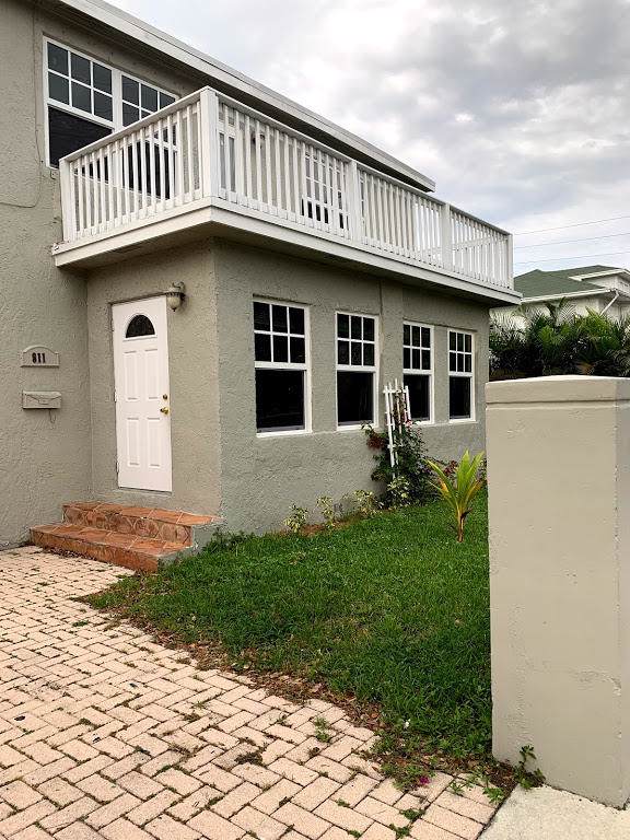 811 4th Street - Photo 1