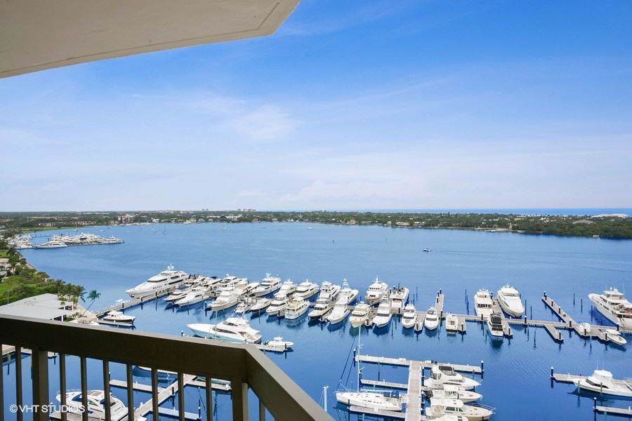 108 Lakeshore Drive - Photo 1