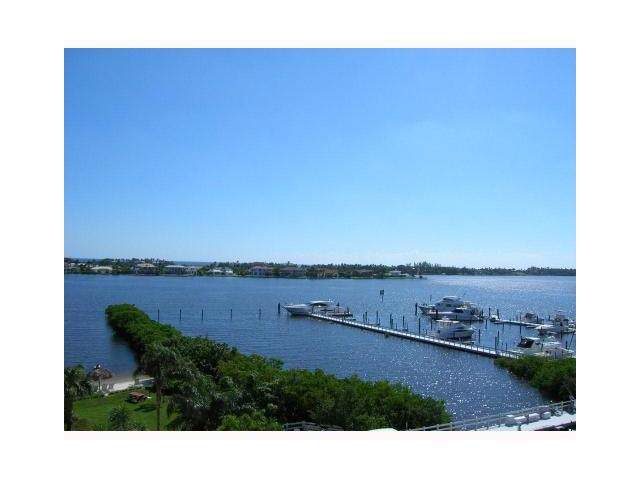 1200 Scotia Drive - Photo 1