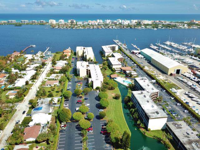 300 Waterway Dr - Photo 1