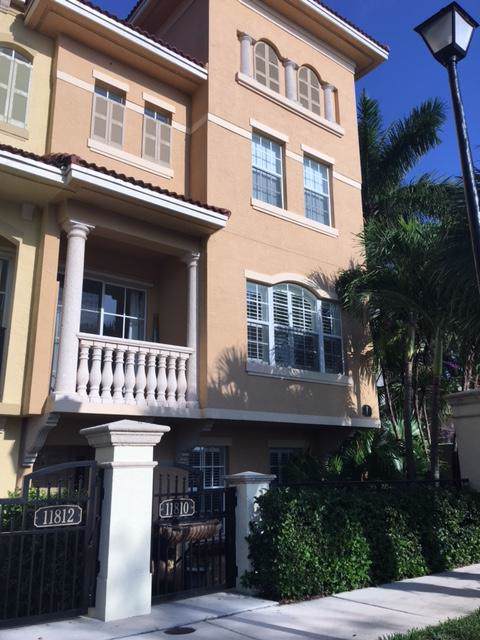 11810 Valencia Gardens Avenue - Photo 1