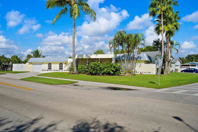 661 Riverside Drive - Photo 1