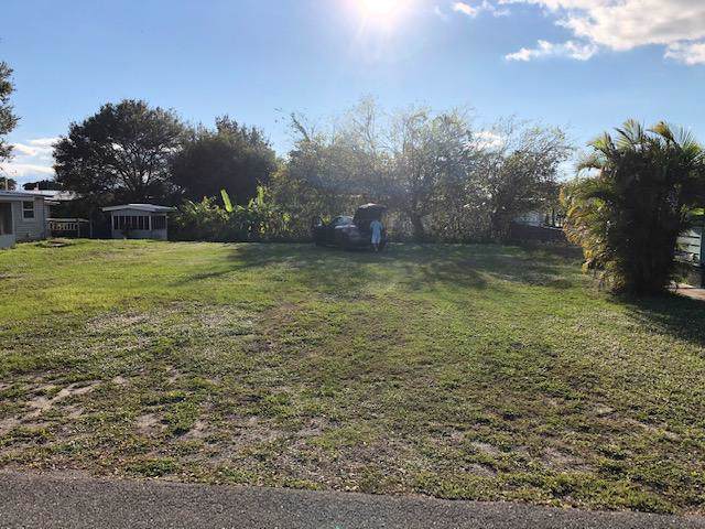 18 6th Street - Photo 1