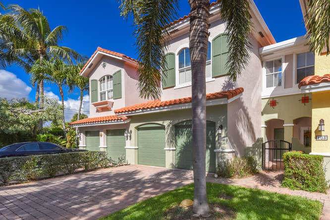 102 Las Brisas Circle - Photo 1