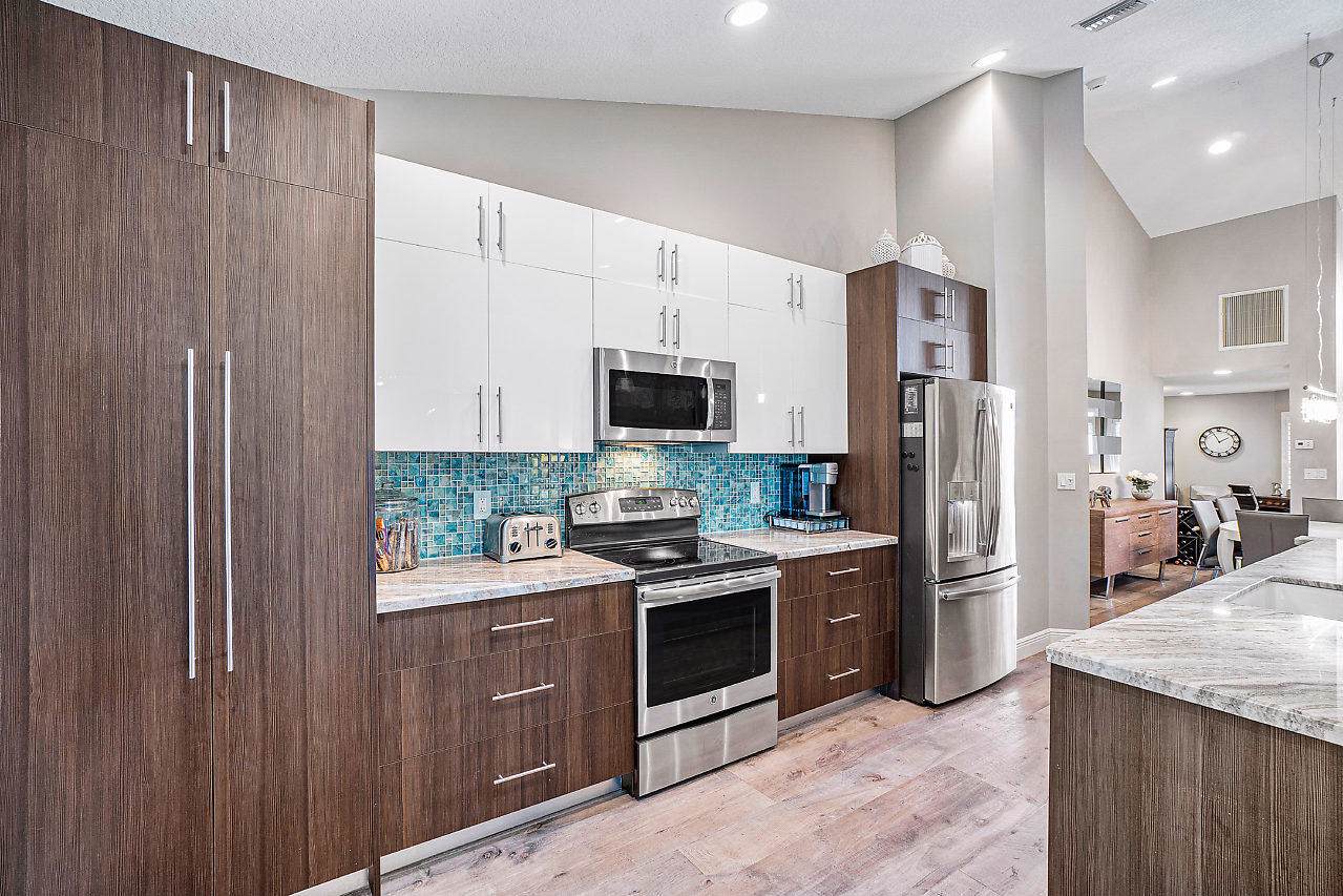 5134 Windsor Parke Drive - Photo 1