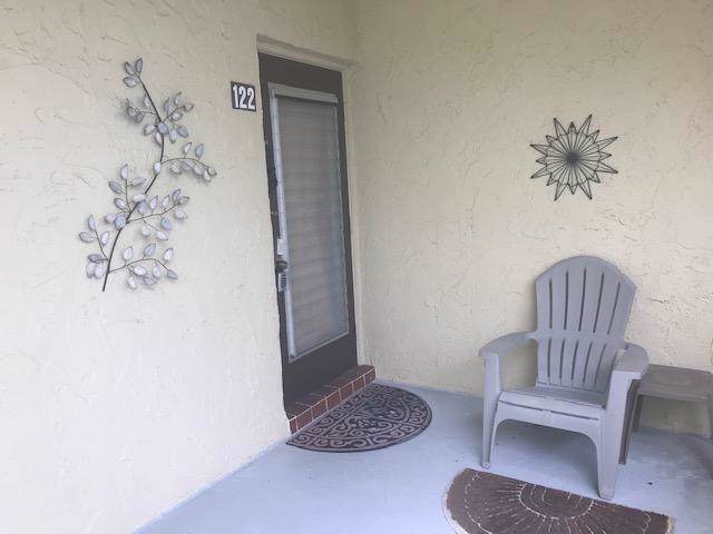 120 Lake Meryl Drive - Photo 1