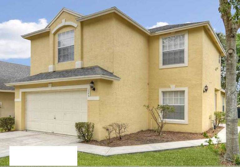 125 Pennock Landing Circle - Photo 1