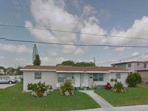 1203 4th Street - Photo 1