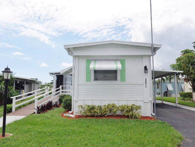 58011 Bahama Bay - Photo 1