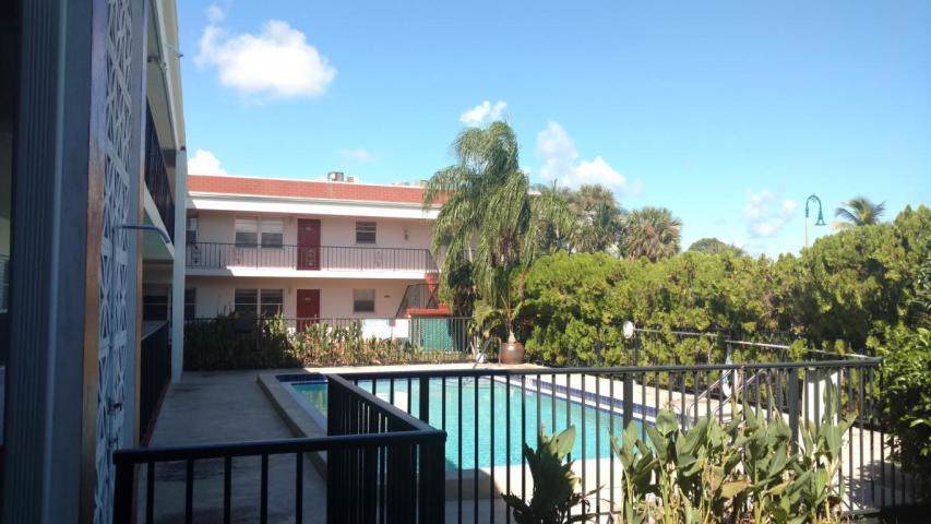 1401 Federal Highway - Photo 1