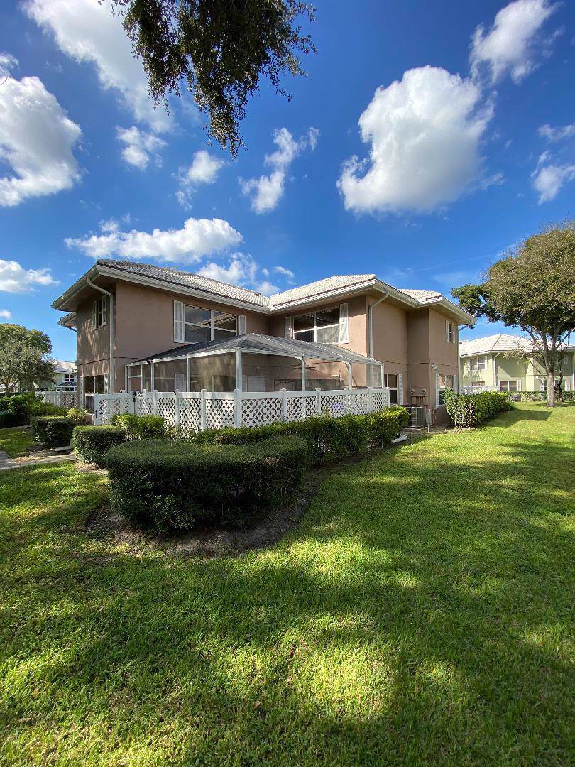 1906 Stratford Way - Photo 1