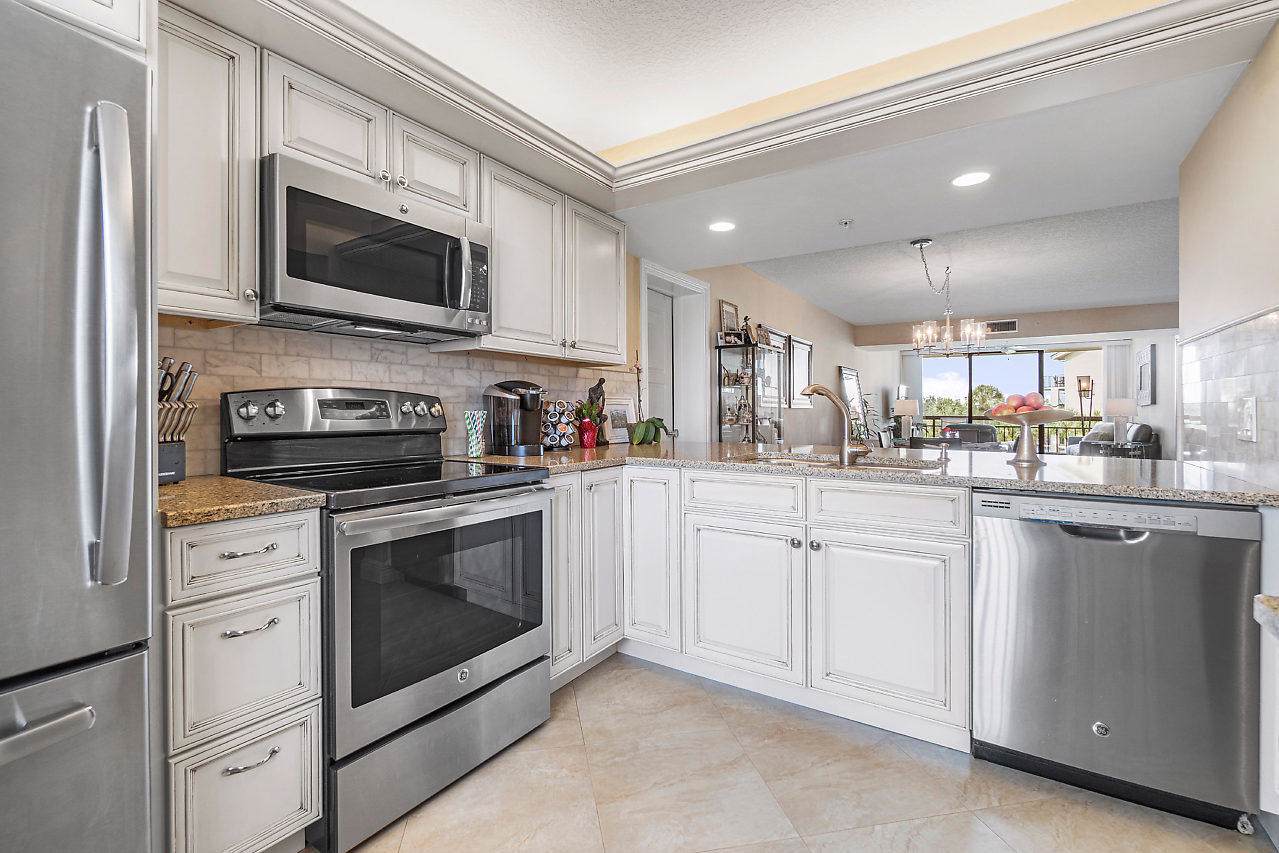 1801 Marina Isle Way - Photo 1