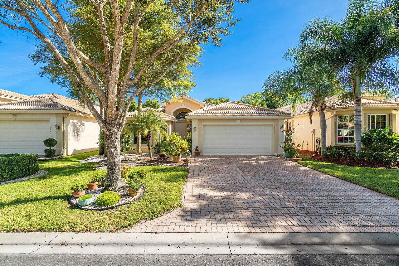 7812 Kingsley Palm Terrace - Photo 1