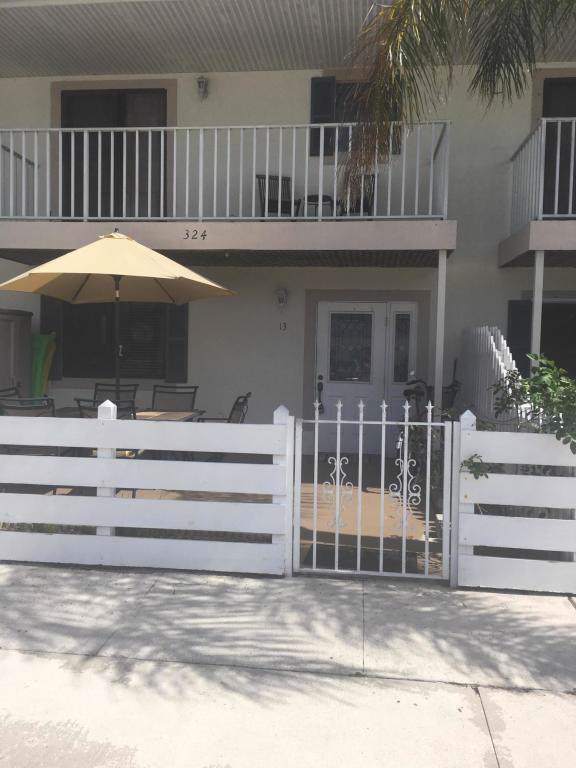 324 Pine Street - Photo 1