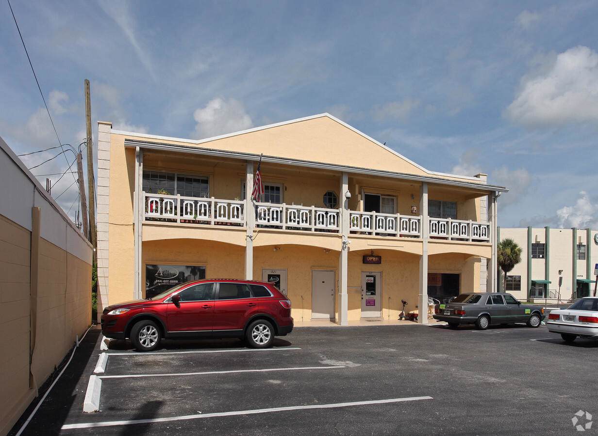 817 Federal Highway - Photo 1