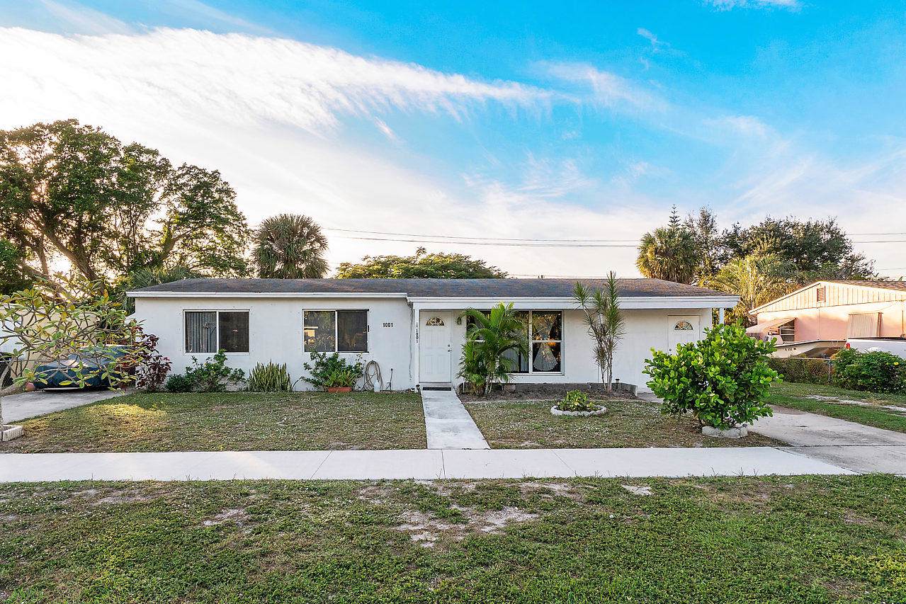 1001 Snowden Drive - Photo 1