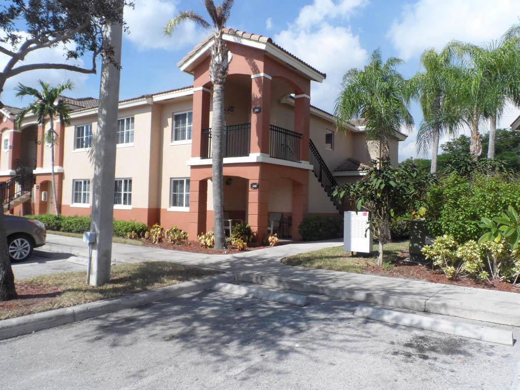 3516 Briar Boulevard - Photo 1