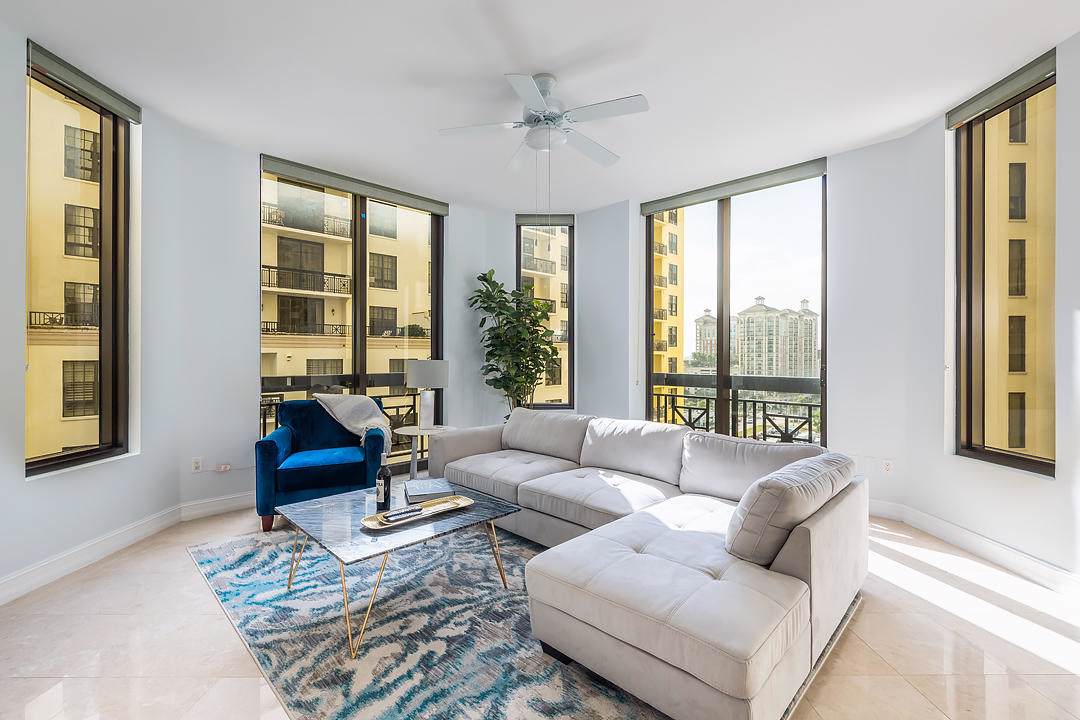 701 Olive Avenue - Photo 1