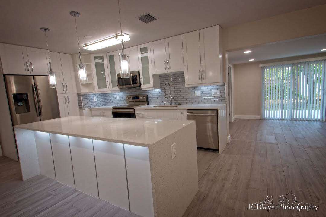 817 16th Court - Photo 1