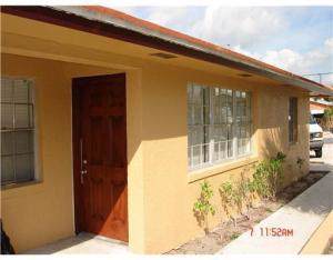 824 6th Street - Photo 1
