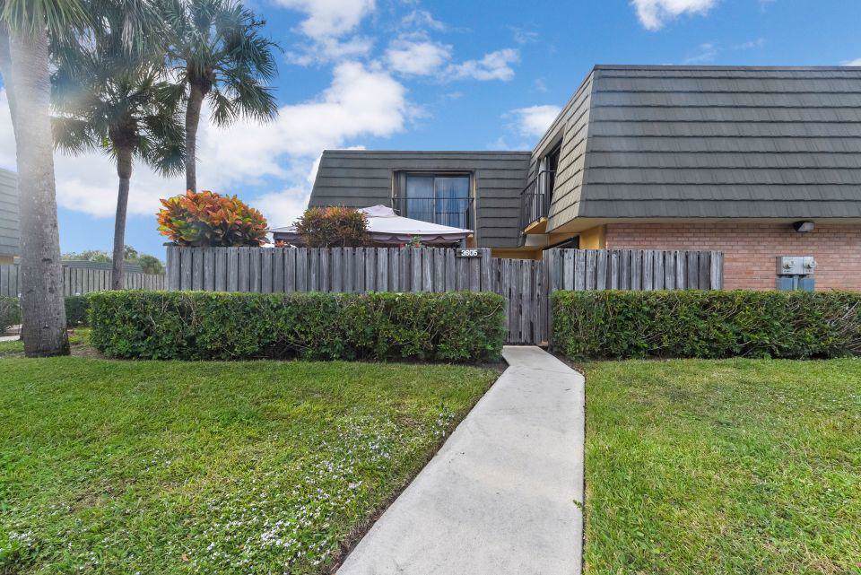 3605 36th Way - Photo 1