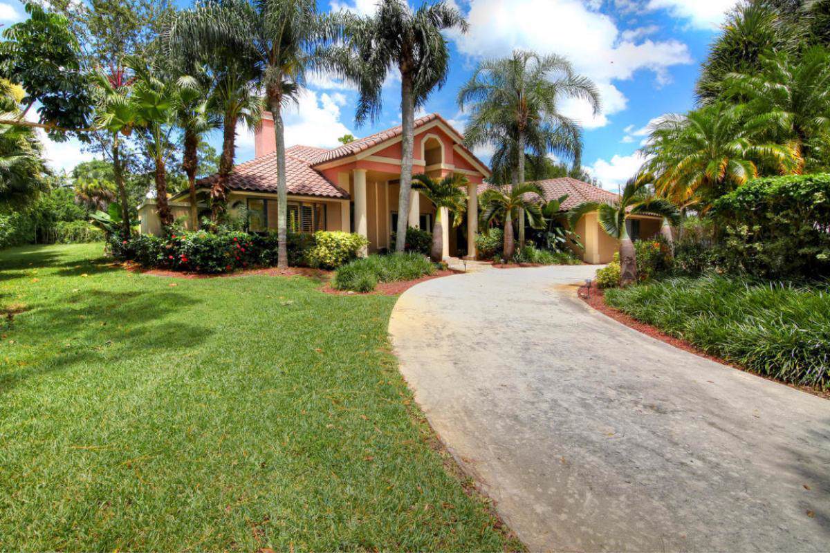 13755 Greentree Trail - Photo 1