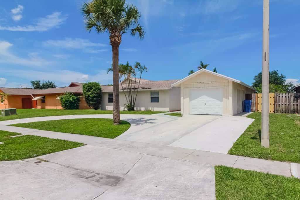 1312 Carousel Way - Photo 1