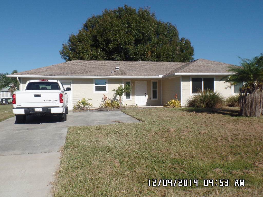125 Thornhill Drive - Photo 1