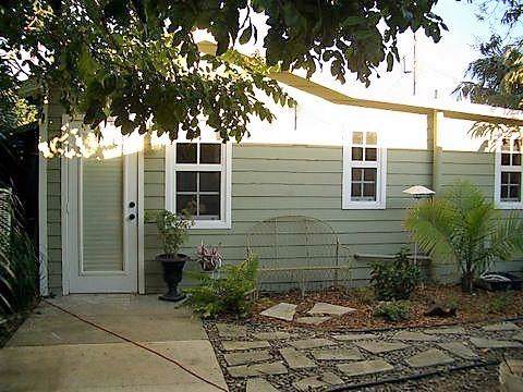223 Swinton Avenue - Photo 1