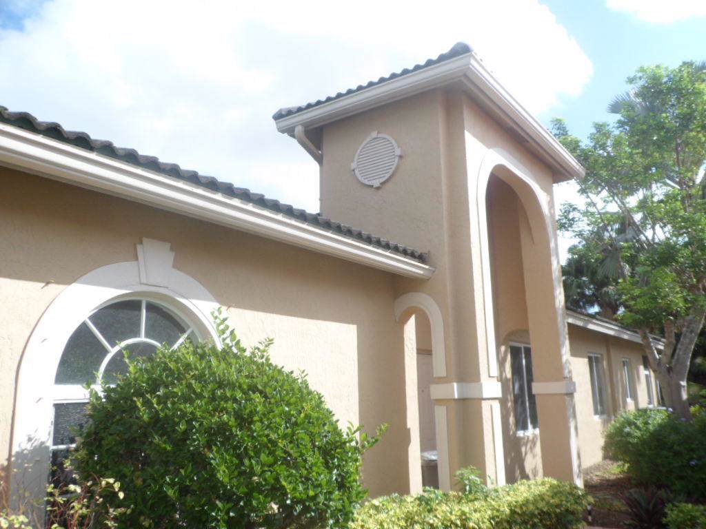 8026 Bellafiore Way - Photo 1