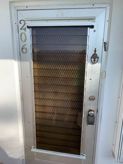 206 Wellington A - Photo 1