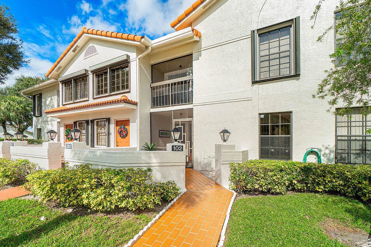 9632 Sills Drive - Photo 1
