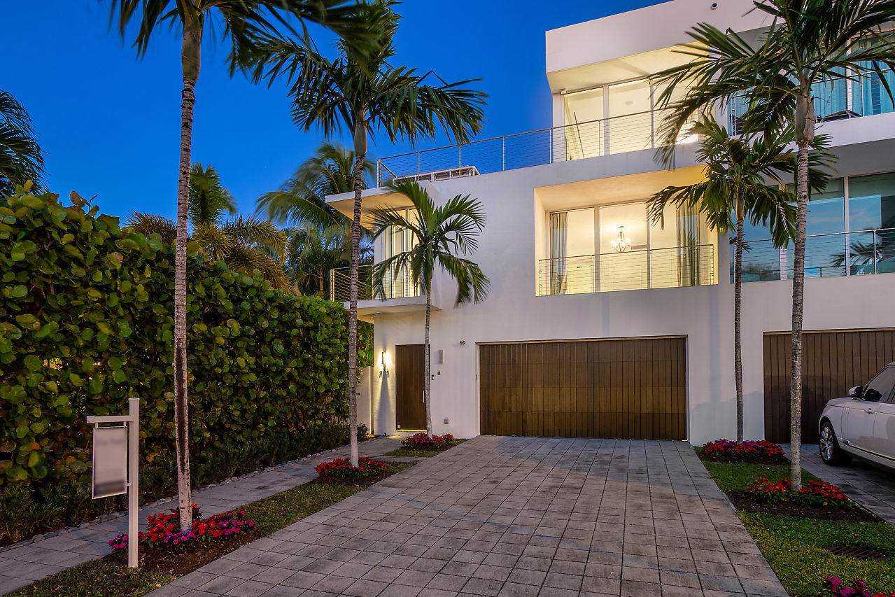 243 Venetian Drive - Photo 1