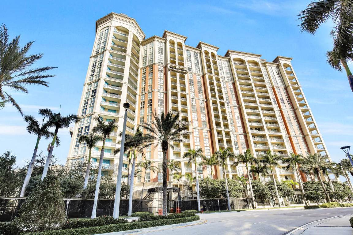 550 Okeechobee Boulevard - Photo 1