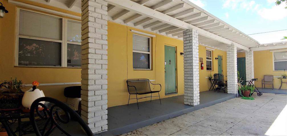 527 48th Street - Photo 1