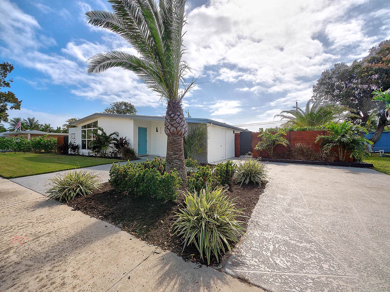 223 Maryland Drive - Photo 1