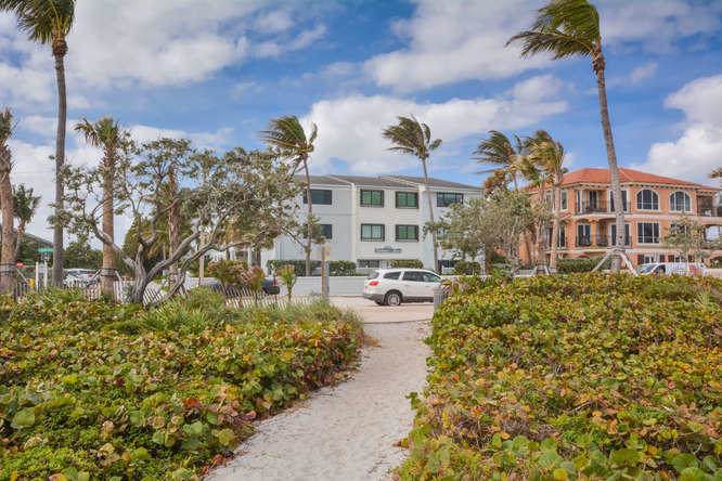 250 Ocean Boulevard - Photo 1