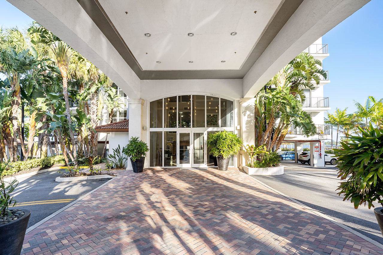 2700 Federal Highway - Photo 1