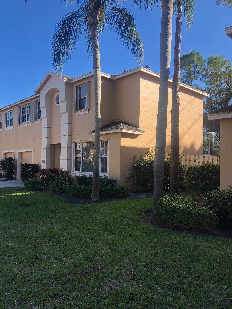 306 Laurel Oaks Way - Photo 1