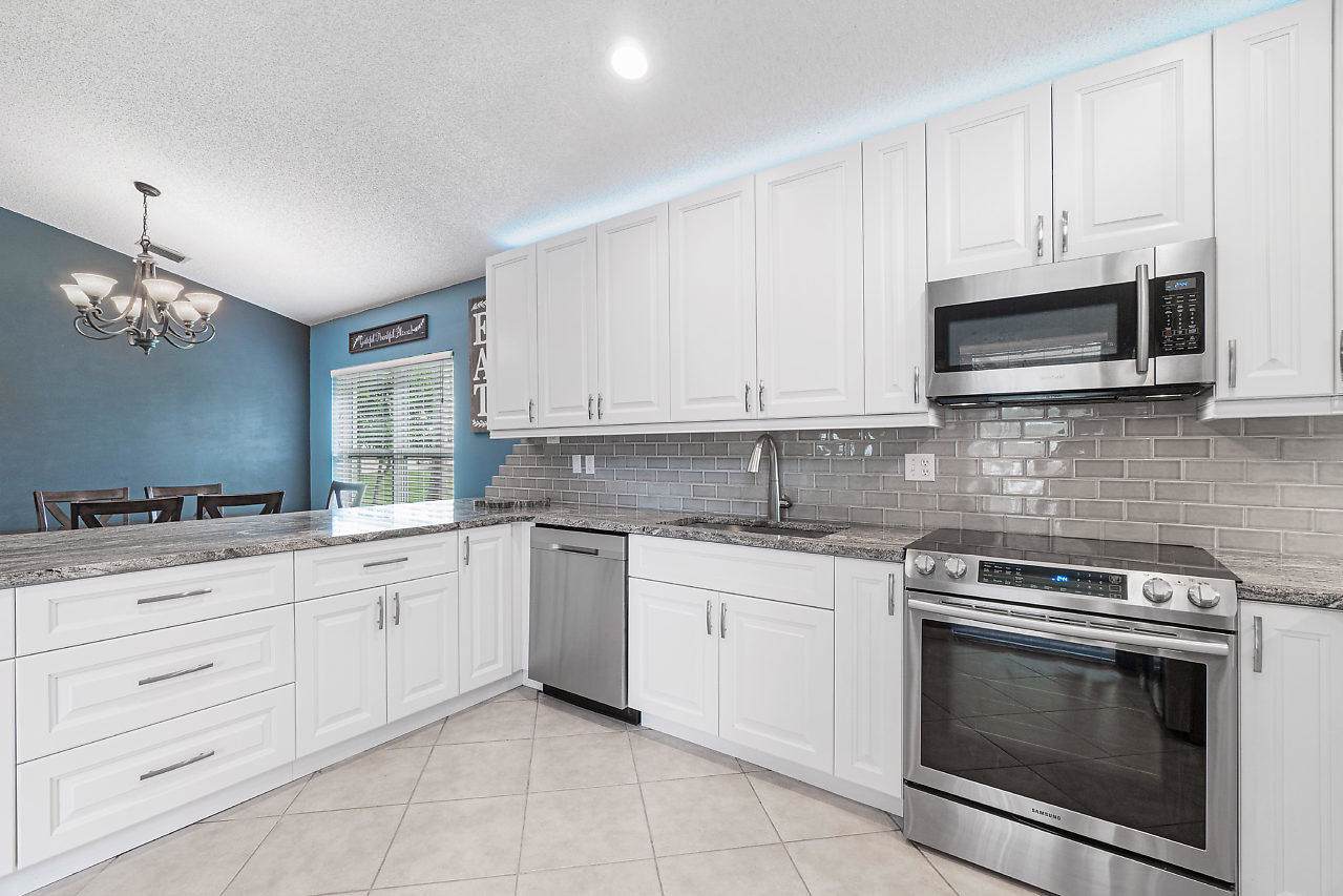 1049 Fairfax Circle - Photo 1