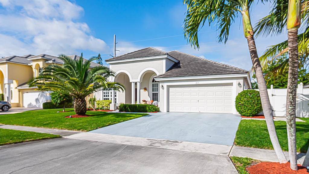 3873 Jonathans Way - Photo 1