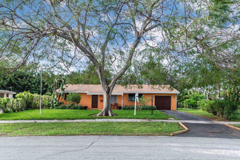 365 Lanier Drive - Photo 1