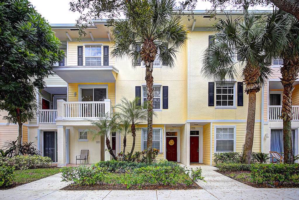 125 Galicia Way - Photo 1