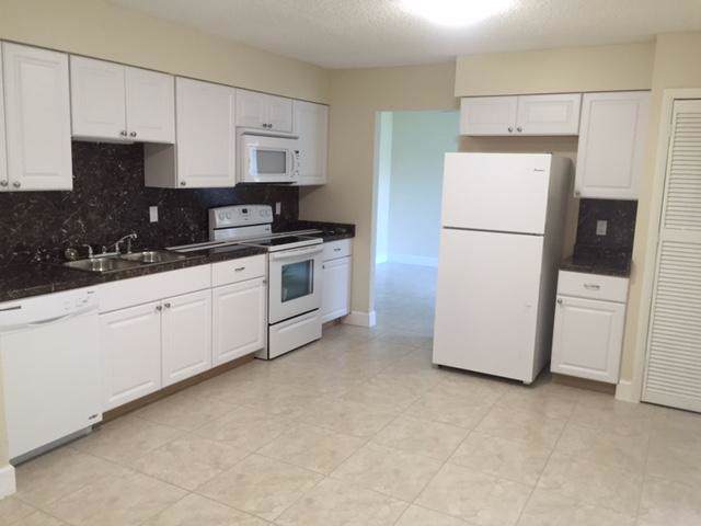 1832 Breezy Lane - Photo 1