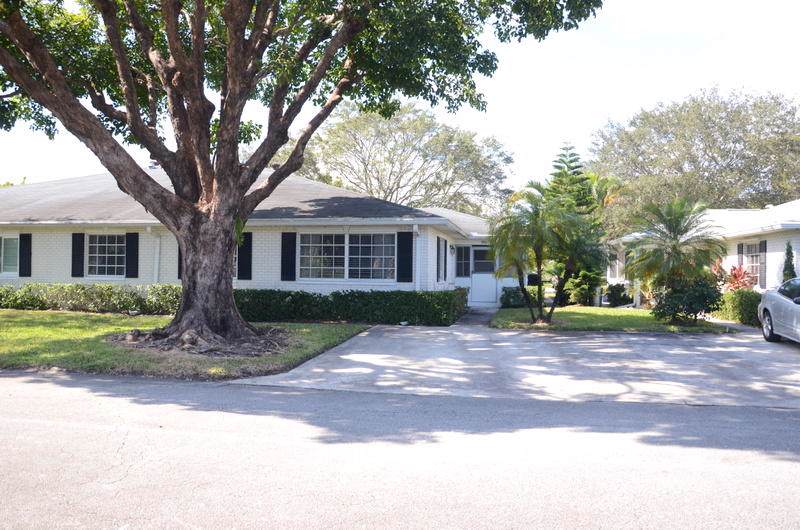 10097 40th Terrace - Photo 1