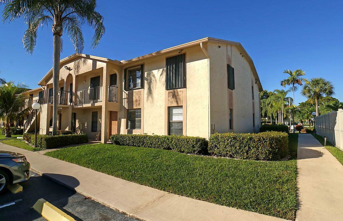 9466 Boca Cove Circle - Photo 1
