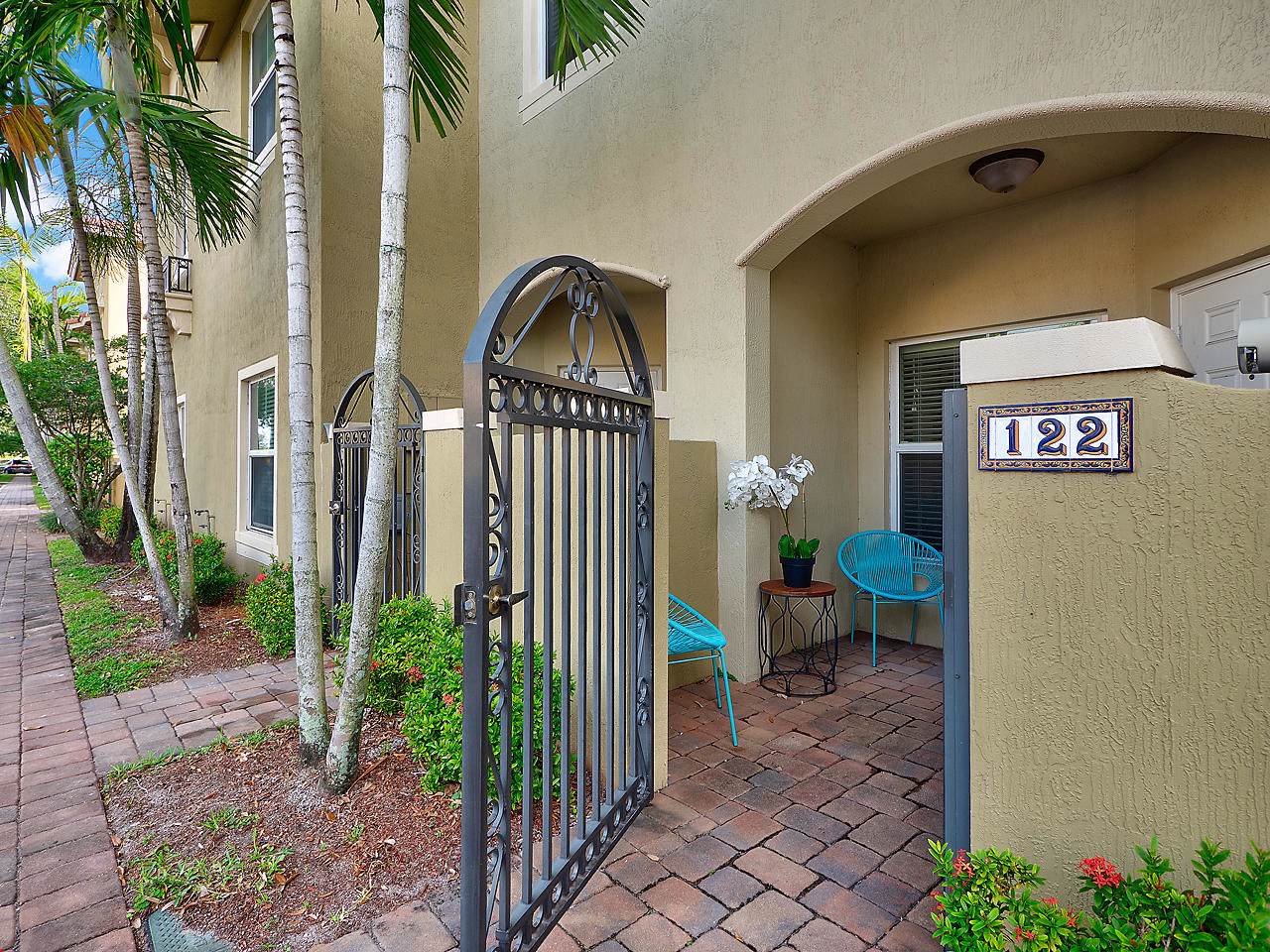 122 Monterey Bay Drive - Photo 1