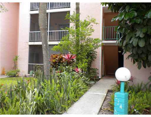 634 13th Street - Photo 1