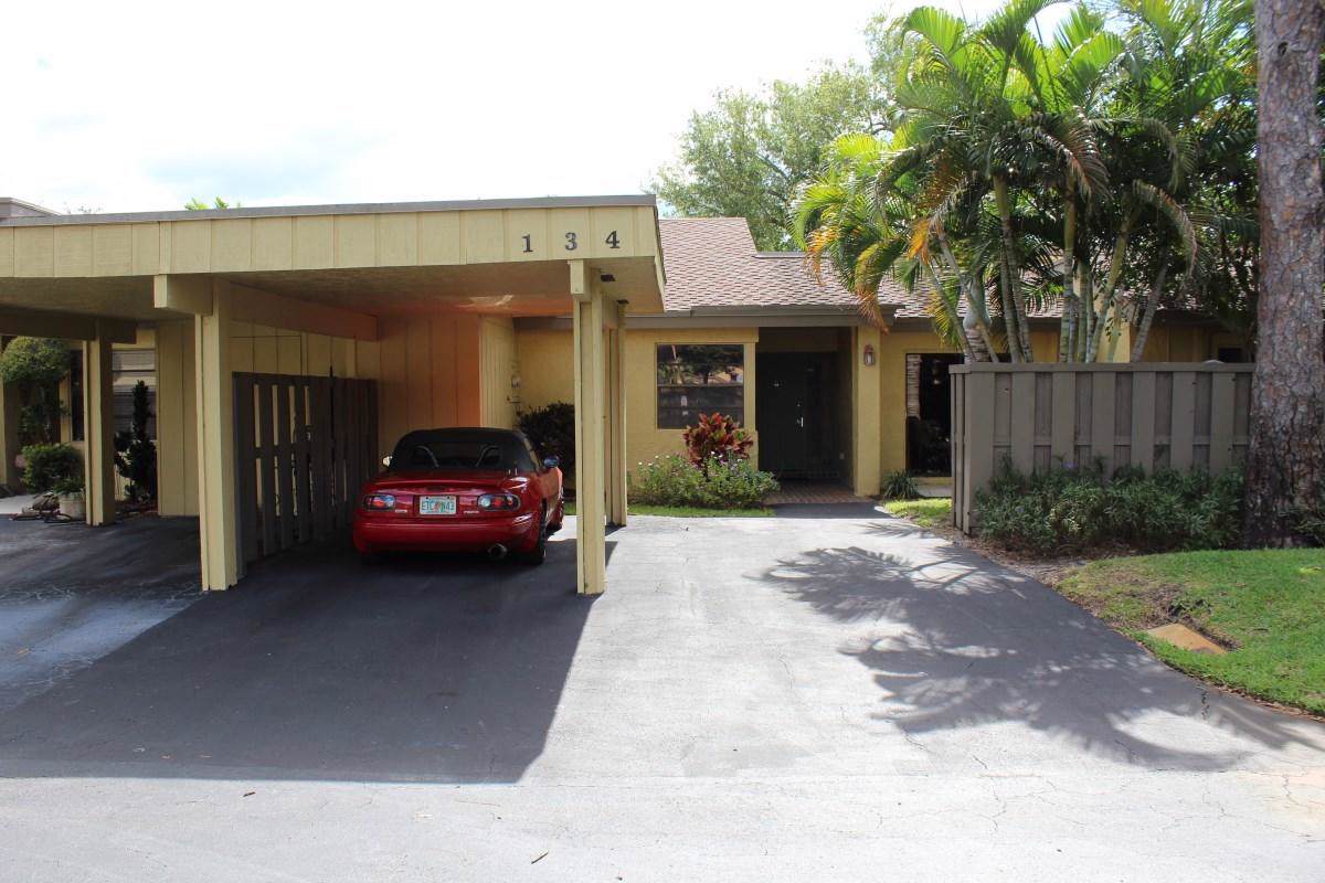 134 Woodlands Lane - Photo 1